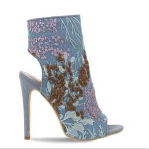 Olivia Miller Floral Embroidered Heels